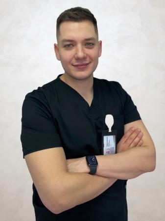 Чернушенко Артем Сергеевич